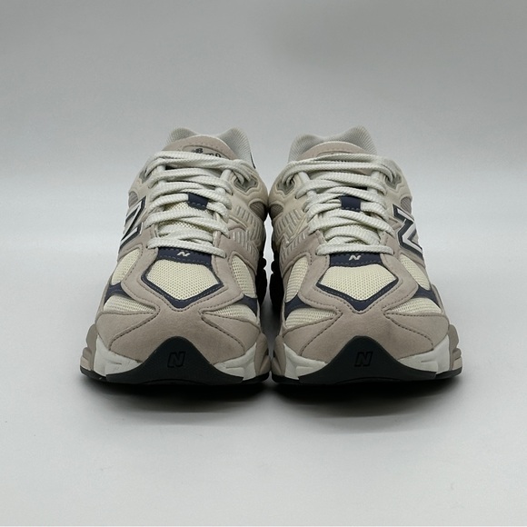 New Balance 9060 Sneakers. Size 5.5 boys, Women 7 - Picture 3 of 9